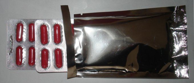 KING TUT DIETARY FOOD SUPPLEMENT FOR MEN     lot de  2 capsules vegetales  rouge de 500 mg chaque   